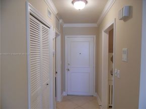 1881 Middle River Dr 605, Fort Lauderdale FL 33305