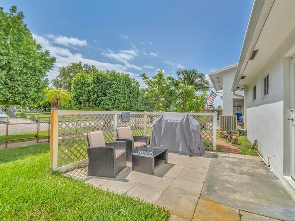 7500 Polk St, Hollywood FL 33024