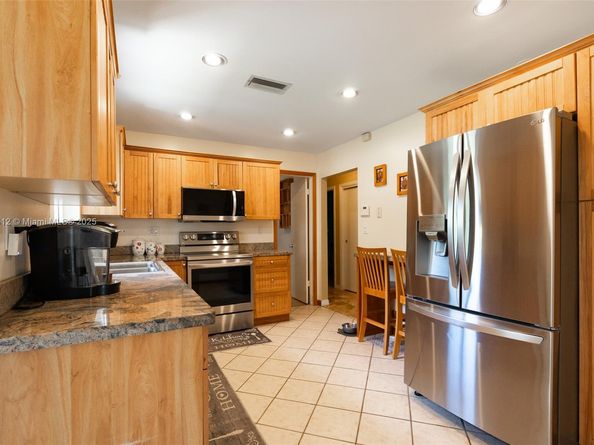 7500 Polk St, Hollywood FL 33024