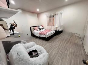 15801 SW 99th Pl, Miami FL 33157