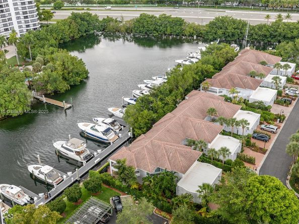 3530 Mystic Pointe Dr 2108, Aventura FL 33180