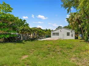 15 SW 6th St, Dania Beach FL 33004