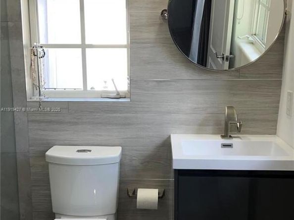 20740 NE 32nd Pl, Aventura FL 33180