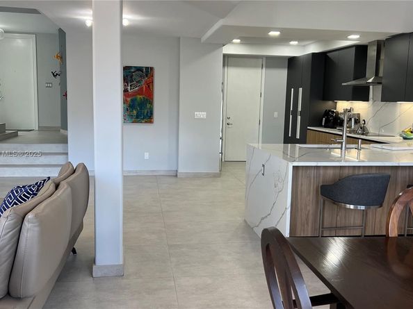 20740 NE 32nd Pl, Aventura FL 33180