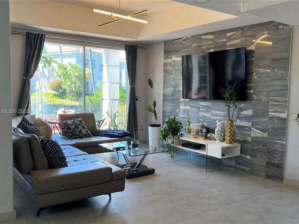 20740 NE 32nd Pl, Aventura FL 33180