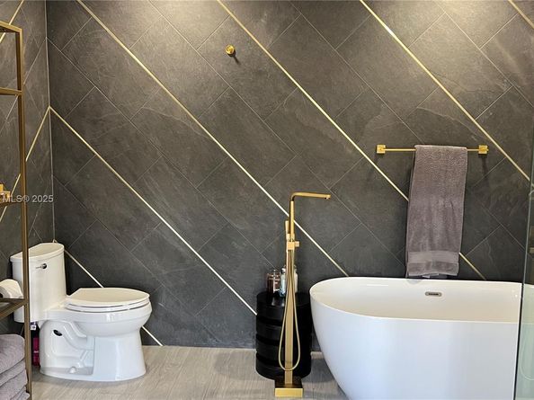 20740 NE 32nd Pl, Aventura FL 33180