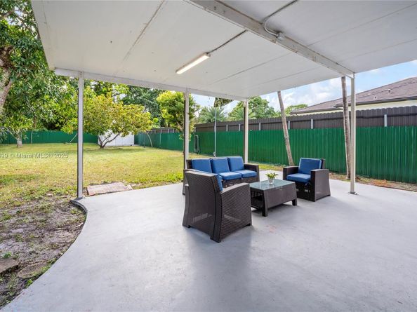 6010 SW 19th St, Miami FL 33155