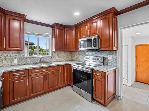 6010 SW 19th St, Miami FL 33155