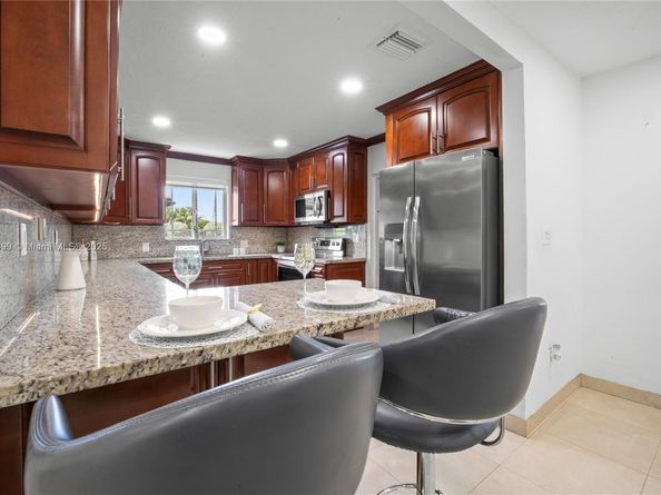 6010 SW 19th St, Miami FL 33155