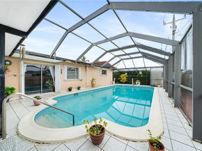 9590 SW 51st Ter, Miami FL 33165