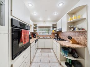 9590 SW 51st Ter, Miami FL 33165