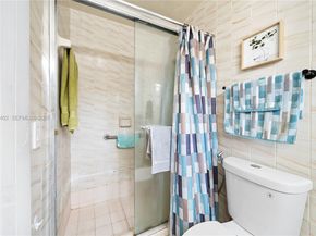 9590 SW 51st Ter, Miami FL 33165