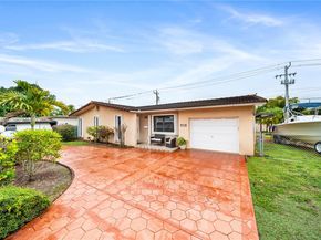 9590 SW 51st Ter, Miami FL 33165