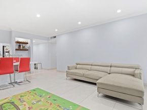 440 E 23rd St 1310, Hialeah FL 33013