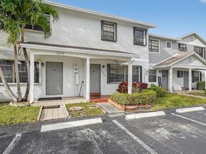10413 NW 6th St, Pembroke Pines FL 33026