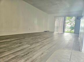 3469 NW 44th St 106, Oakland Park FL 33309