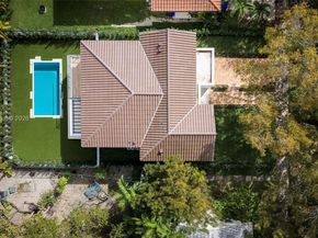 555 Catalonia Ave, Coral Gables FL 33134