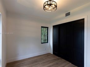555 Catalonia Ave, Coral Gables FL 33134