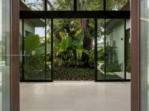 6445 SW 102nd Ave, Miami FL 33173