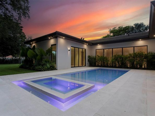 6445 SW 102nd Ave, Miami FL 33173