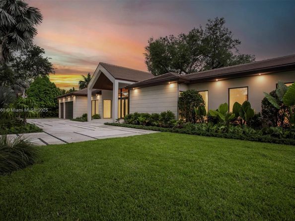 6445 SW 102nd Ave, Miami FL 33173