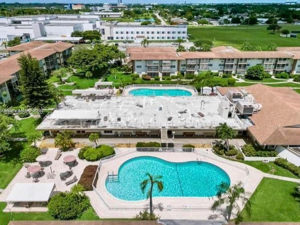 16900 NE 14 109, Miami FL 33162