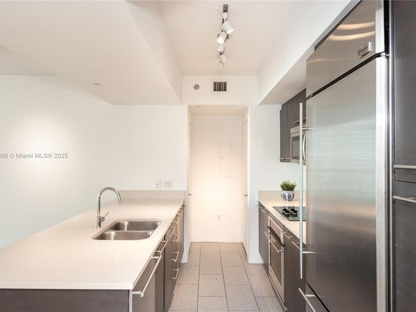 500 Brickell Av 1505, Miami FL 33131