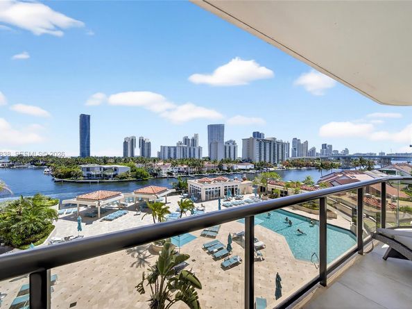 19667 Turnberry Way 6A, Aventura FL 33180