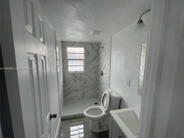 508 E 40th St, Hialeah FL 33013