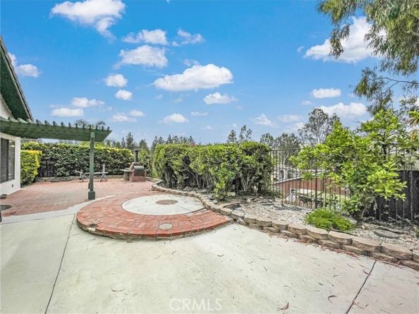 51 Rolling Hills Dr, Pomona CA 91766