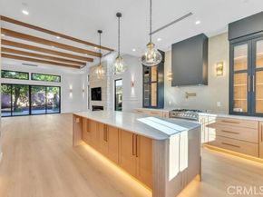 8825 Sophia Avenue, North Hills (los Angeles) CA 91343