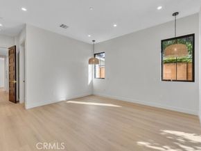 8825 Sophia Avenue, North Hills (los Angeles) CA 91343