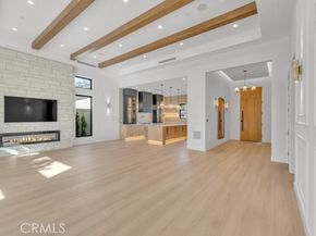 8825 Sophia Avenue, North Hills (los Angeles) CA 91343