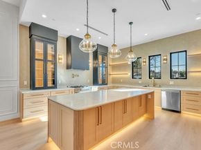 8825 Sophia Avenue, North Hills (los Angeles) CA 91343