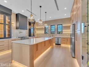 8825 Sophia Avenue, North Hills (los Angeles) CA 91343