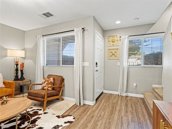 14860 Nordhoff Street, Panorama City (los Angeles) CA 91402