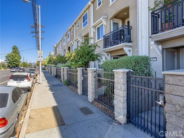 14860 Nordhoff Street, Panorama City (los Angeles) CA 91402