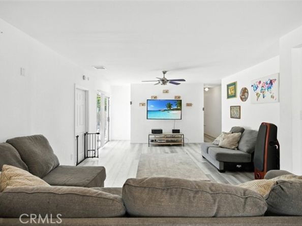 15112 Domino Street, Van Nuys (los Angeles) CA 91411
