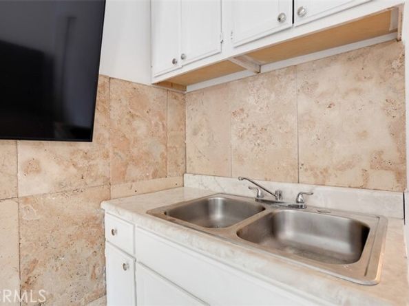 15112 Domino Street, Van Nuys (los Angeles) CA 91411