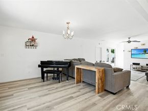 15112 Domino Street, Van Nuys (los Angeles) CA 91411