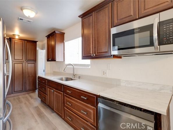 15112 Domino Street, Van Nuys (los Angeles) CA 91411