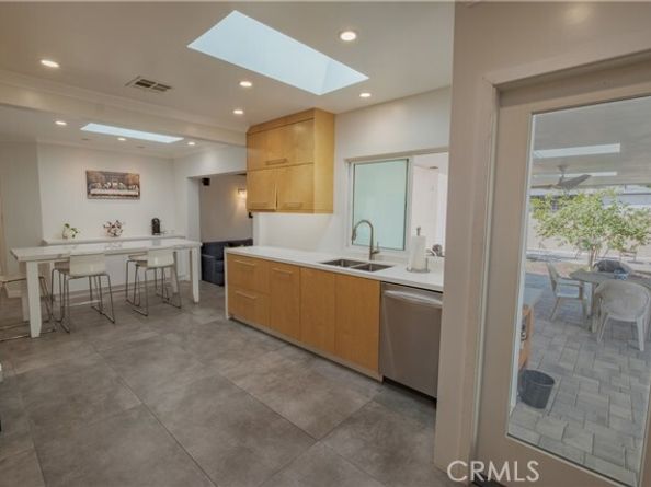 6641 Gerald Avenue, Van Nuys (los Angeles) CA 91406