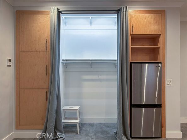 6641 Gerald Avenue, Van Nuys (los Angeles) CA 91406