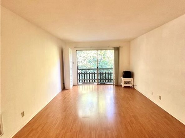 2 Panoramic Way 302, Berkeley CA 94704