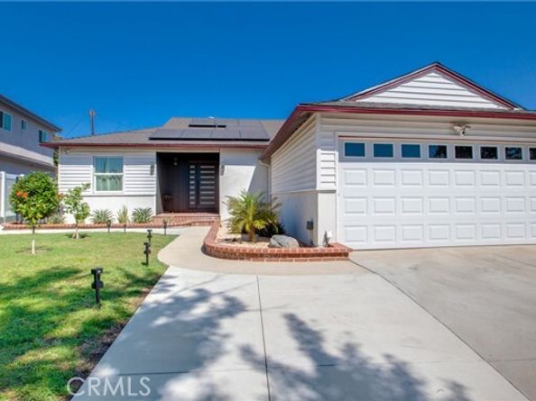 17011 Burton Street, Van Nuys (los Angeles) CA 91406