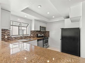 14715 Saticoy Street 13, Van Nuys (los Angeles) CA 91405