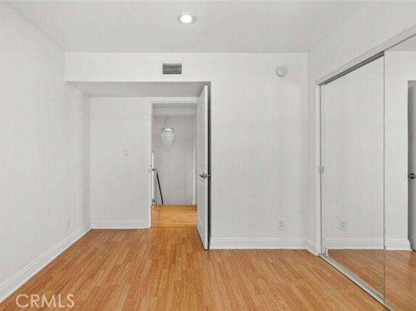 14715 Saticoy Street 13, Van Nuys (los Angeles) CA 91405