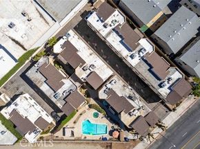 14715 Saticoy Street 13, Van Nuys (los Angeles) CA 91405