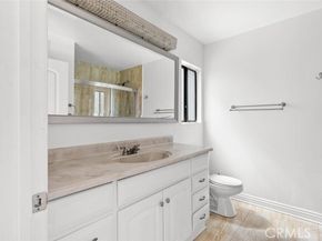 14715 Saticoy Street 13, Van Nuys (los Angeles) CA 91405