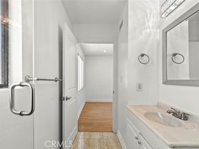 14715 Saticoy Street 13, Van Nuys (los Angeles) CA 91405